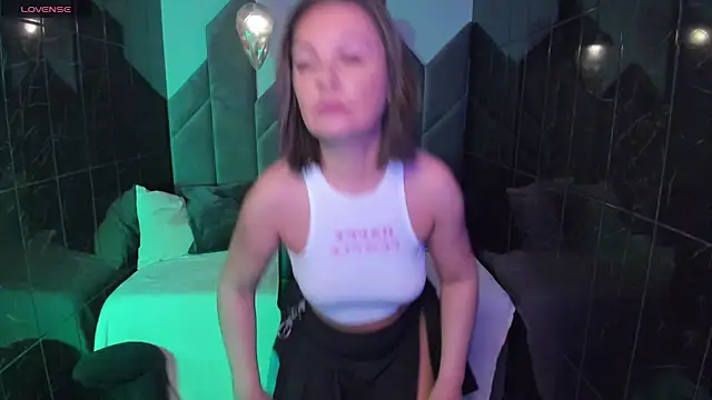 MilenaMellow online show from 30, 1, 2025