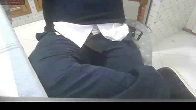 Snapshot of polloiw chatting on 6, 1, 2026 polloiw online show from 6, 1, 2026