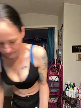 Snapshot of lolabunny9 chatting on 3, 3, 2025 lolabunny9 online show from 3, 3, 2025