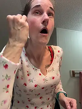 lolabunny9 online show from 1, 12, 2025