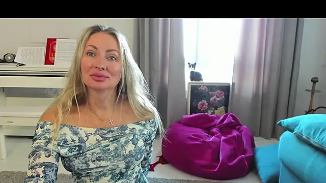 Snapshot of Veola_new chatting on 8, 10, 2025 Veola new online show from 8, 10, 2025