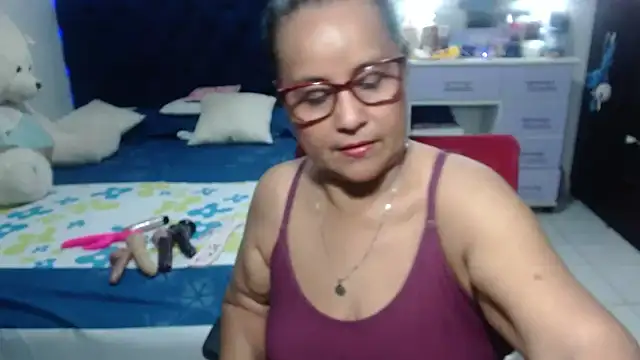 pervert mommy  online show from 10, 4, 2026