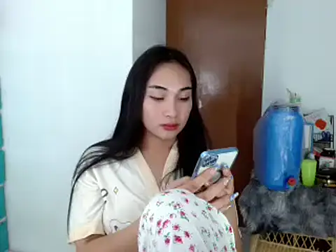 SweetLilly 18 online show from 5, 12, 2024