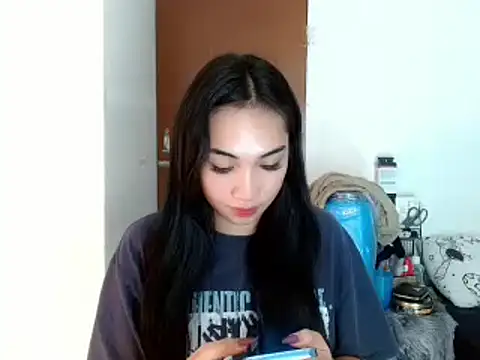 SweetLilly 18 online show from 20, 12, 2024