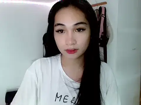 SweetLilly 18 online show from 18, 2, 2025