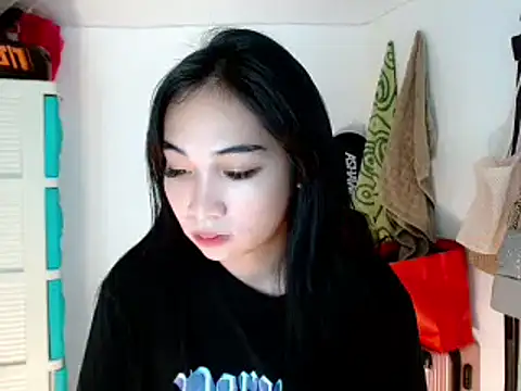 SweetLilly 18 online show from 20, 2, 2025