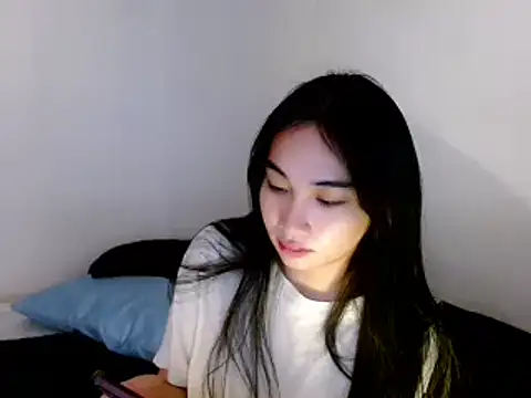 SweetLilly 18 online show from 4, 3, 2025