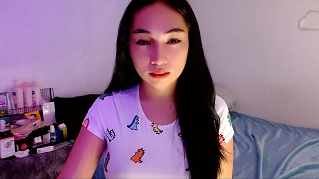 SweetLilly 18 online show from 27, 9, 2025