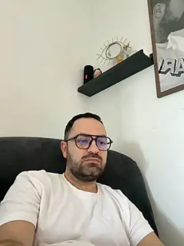 Snapshot of MathiasTaylor chatting on 25, 4, 2026 MathiasTaylor online show from 25, 4, 2026