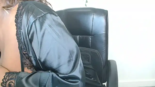 Snapshot of Black_Monster_Tits chatting on 23, 11, 2025 Black Monster Tits online show from 23, 11, 2025