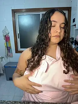 Snapshot of Sweet_sully__ chatting on 15, 12, 2024 Sweet sully   online show from 15, 12, 2024