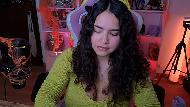 Snapshot of Sweet_sully__ chatting on 12, 10, 2025 Sweet sully   online show from 12, 10, 2025