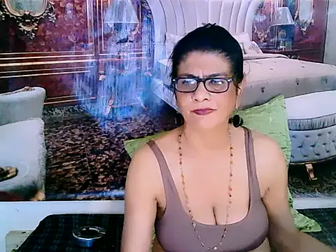 IndianAllure online show from 31, 1, 2025