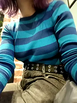 Snapshot of Frost_foxy chatting on 28, 12, 2024 Frost foxy online show from 28, 12, 2024