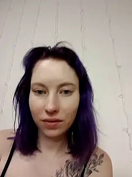 Snapshot of Frost_foxy chatting on 5, 1, 2025 Frost foxy online show from 5, 1, 2025