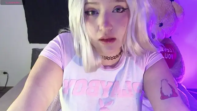 Snapshot of KuroChan420 chatting on 31, 1, 2025 KuroChan420 online show from 31, 1, 2025