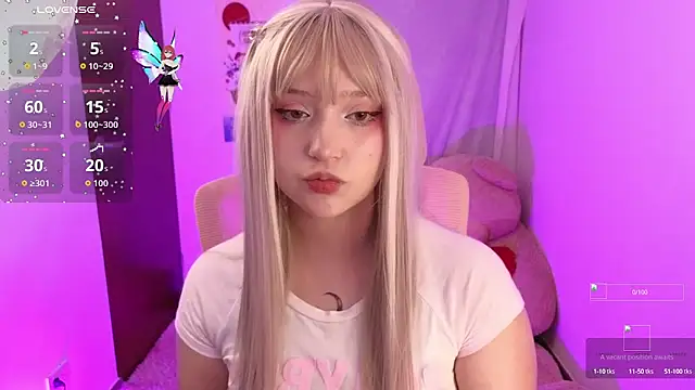Snapshot of KuroChan420 chatting on 3, 10, 2025 KuroChan420 online show from 3, 10, 2025