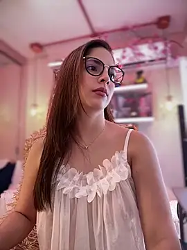 Zoe Bae online show from 11, 4, 2026