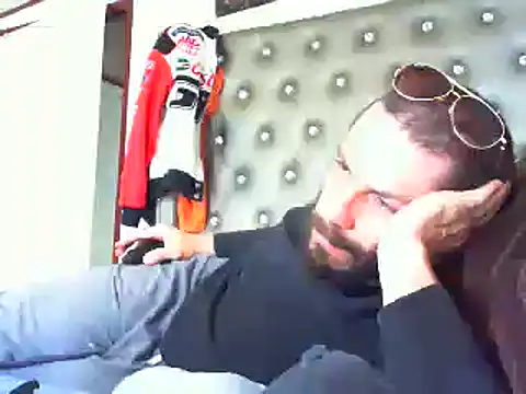 Sitonmyface2020xh online show from 5, 3, 2025