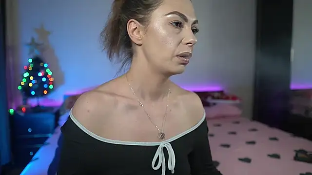 TiffanyPierce online show from 21, 12, 2025