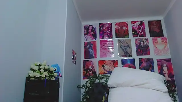 MikaMoonn online show from 8, 2, 2025