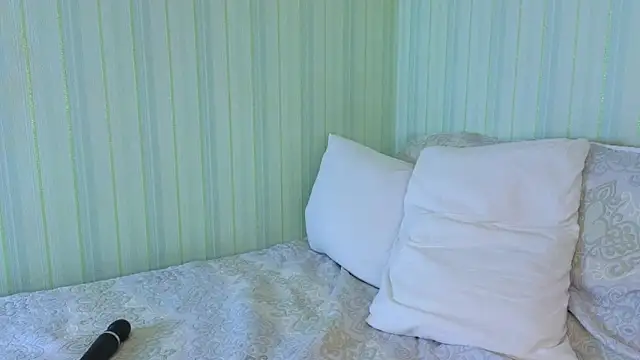  Lily  online show from 28, 1, 2025