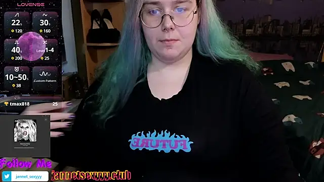 Snapshot of JannetPie chatting on 9, 12, 2024 JannetPie online show from 9, 12, 2024