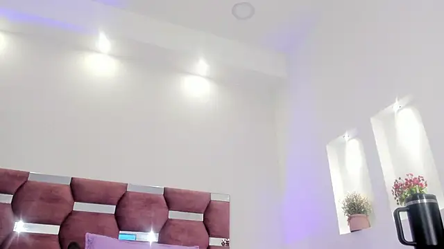 AlondraDiossa03 online show from 15, 2, 2025