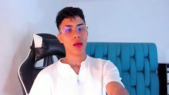 Snapshot of AlanNaughty chatting on 10, 2, 2025 AlanNaughty online show from 10, 2, 2025