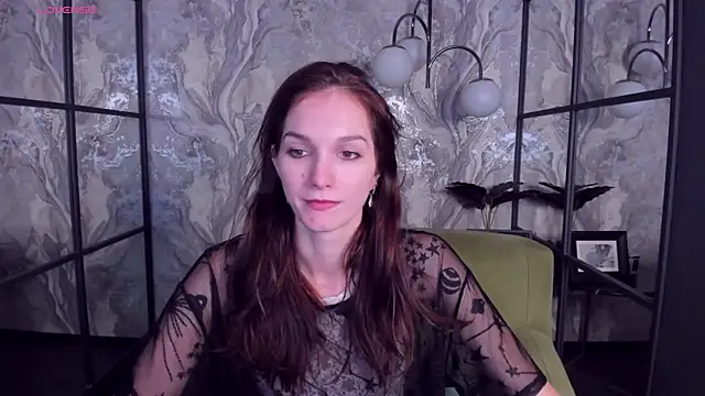 Snapshot of MirandaGlow chatting on 7, 2, 2025 MirandaGlow online show from 7, 2, 2025