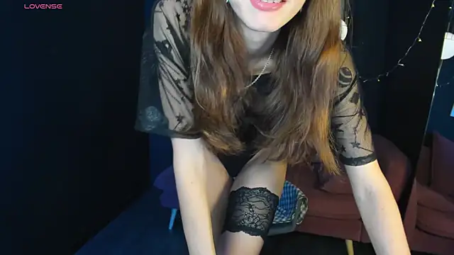 Snapshot of MirandaGlow chatting on 12, 2, 2025 MirandaGlow online show from 12, 2, 2025