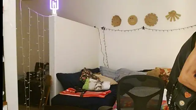 Snapshot of mycock2474u chatting on 18, 2, 2025 mycock2474u online show from 18, 2, 2025