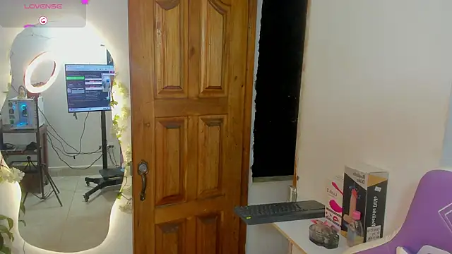 sofia gold  online show from 26, 10, 2025