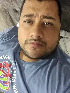 Snapshot of santi_hothot chatting on 3, 10, 2025 santi hothot online show from 3, 10, 2025