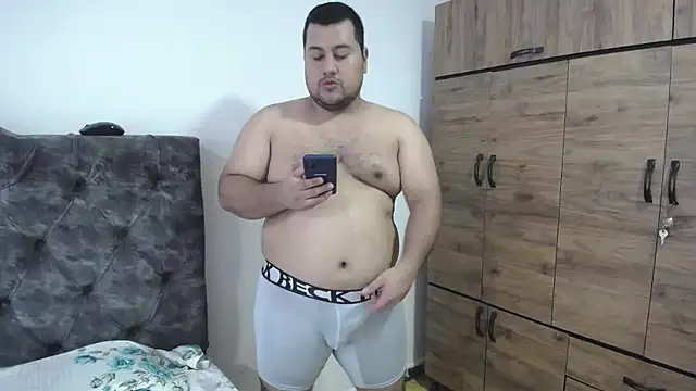 Snapshot of santi_hothot chatting on 18, 10, 2025 santi hothot online show from 18, 10, 2025