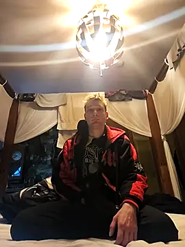 Snapshot of AnubisTVirus chatting on 20, 12, 2025 AnubisTVirus online show from 20, 12, 2025