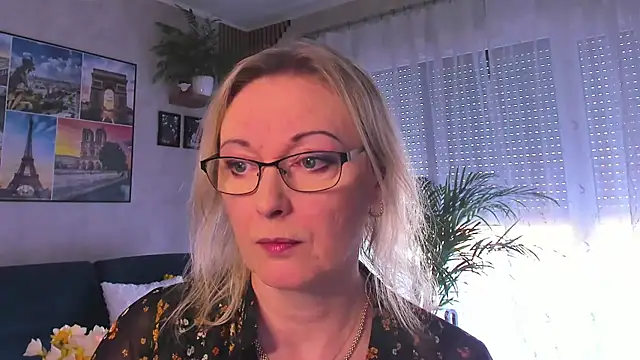 vanessa chat online show from 7, 4, 2026