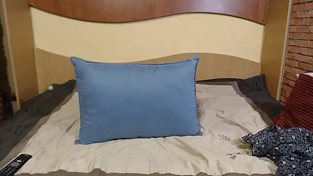 EvelyneFlirtyMilf online show from 14, 2, 2025