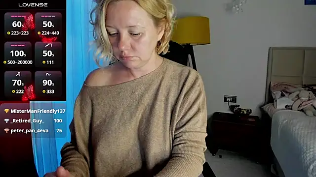 Snapshot of Colette__1977 chatting on 13, 3, 2025 Colette  1977 online show from 13, 3, 2025