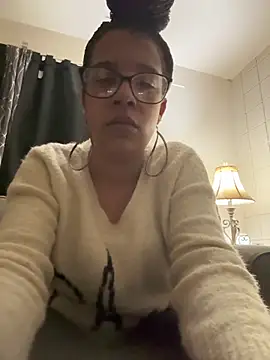 Snapshot of Alliejay chatting on 10, 5, 2026 Alliejay online show from 10, 5, 2026