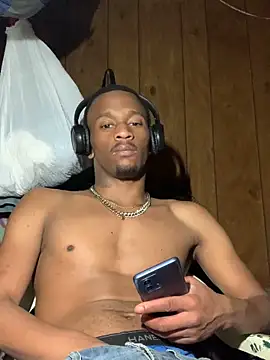 Snapshot of Tristris100 chatting on 9, 12, 2024 Tristris100 online show from 9, 12, 2024