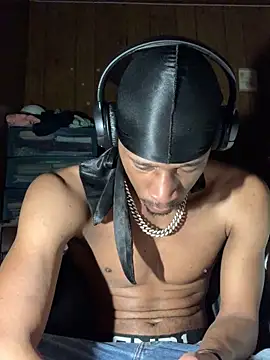 Snapshot of Tristris100 chatting on 19, 12, 2024 Tristris100 online show from 19, 12, 2024