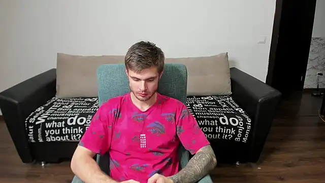 maks wolfis online show from 8, 1, 2025