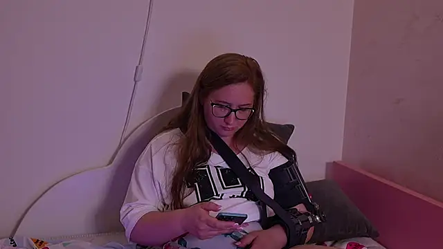 Snapshot of pawg_queen chatting on 20, 5, 2026 pawg queen online show from 20, 5, 2026