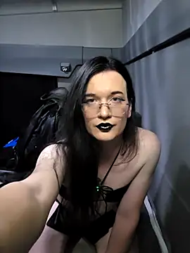 Snapshot of HotysimeHot1 chatting on 7, 4, 2026 HotysimeHot1 online show from 7, 4, 2026