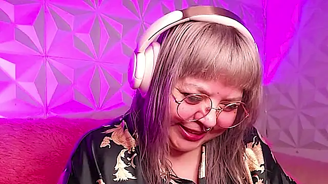 Satyn doll online show from 14, 11, 2025