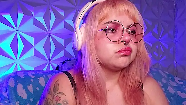 Satyn doll online show from 31, 3, 2026