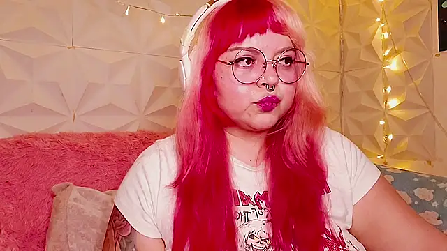 Snapshot of Satyn_doll chatting on 7, 7, 2026 Satyn doll online show from 7, 7, 2026