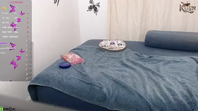 Snapshot of karen_sofia_ chatting on 24, 9, 2025 karen sofia online show from 24, 9, 2025