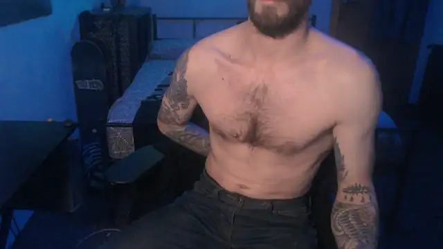 Snapshot of SexxxyLouis chatting on 10, 1, 2025 SexxxyLouis online show from 10, 1, 2025
